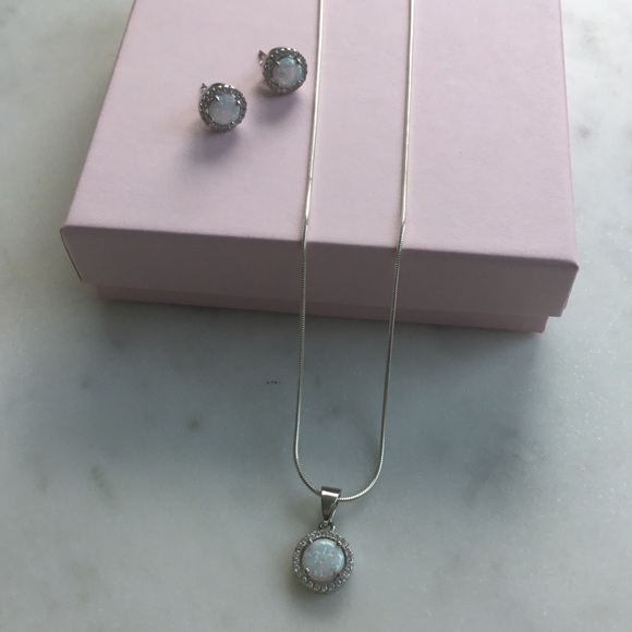 Sterling Silver Halo White Fire Opal Cz Set - Picture 3 of 16